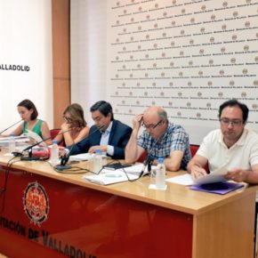 Pilar Vicente reprocha a PP y a PSOE su pasteleo para tapar sus responsabilidades en Meseta Ski, impidiendo que se llegue a unas conclusiones