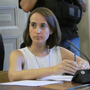 Pilar Vicente pide a VIVA los informes que justifiquen la subida de sueldo a las dos trabajadoras ante las contradicciones de Saravia