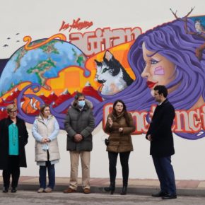 La Diputada de Educación y Cultura, Gema Gómez, asiste, en la Villa de Íscar, a la inauguración del mural conjunto de las participantes del Proyecto Provincia EducaFeliz