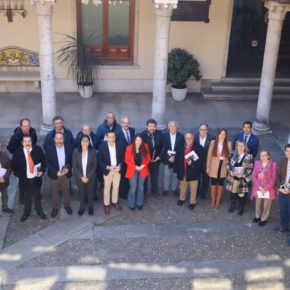 La Diputada de Turismo, Gema Gómez, participa en una reunión con alcaldes y presidentes de Juntas Locales de Semana Santa, para promocionar las actividades de esos días en los municipios implicados