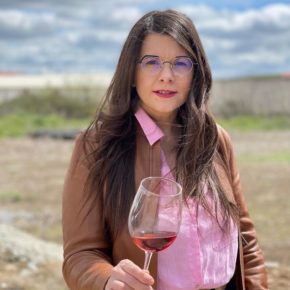La Diputada de Turismo, Gema Gómez, asiste y participa a la Feria del Vino de Mucientes