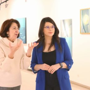 La diputada de Cultura y vicepresidenta de la Diputación de Valladolid, Gema Gómez, presenta la exposición 'Quid Génesis', de Esther Aragón